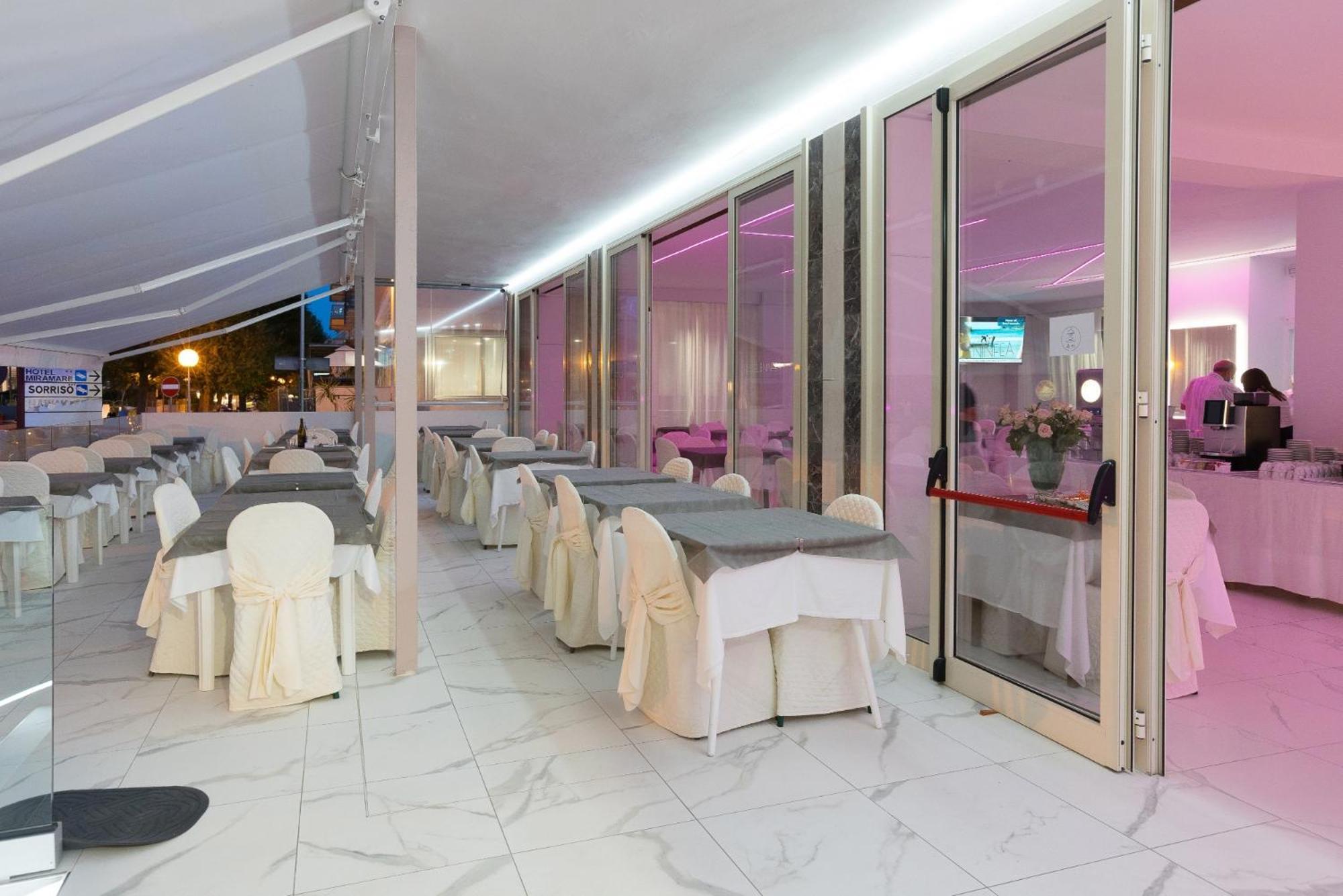 Hotel Ninfea Cattolica Eksteriør bilde