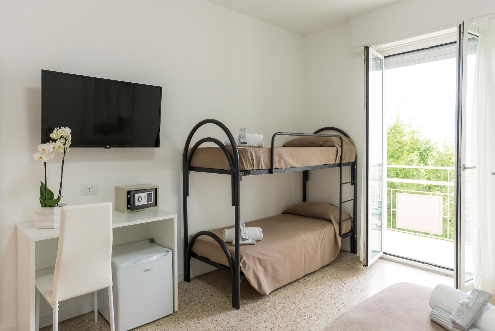 Hotel Ninfea Cattolica Eksteriør bilde